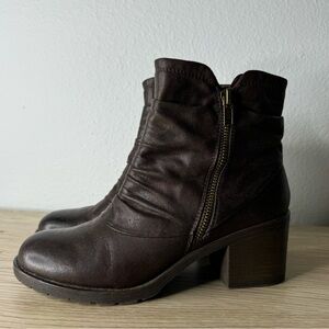 Baretraps Brown Dixey Ankle Booties Block Heel Double Zipper Faux Suede Size 8.5